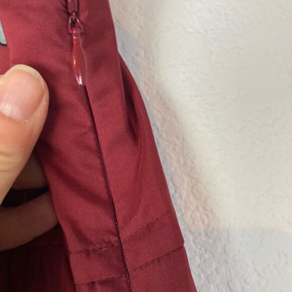 Limited burgundy ballerina skirt w/ netting or tulle at bottom🌹lined - Picture 5 of 9